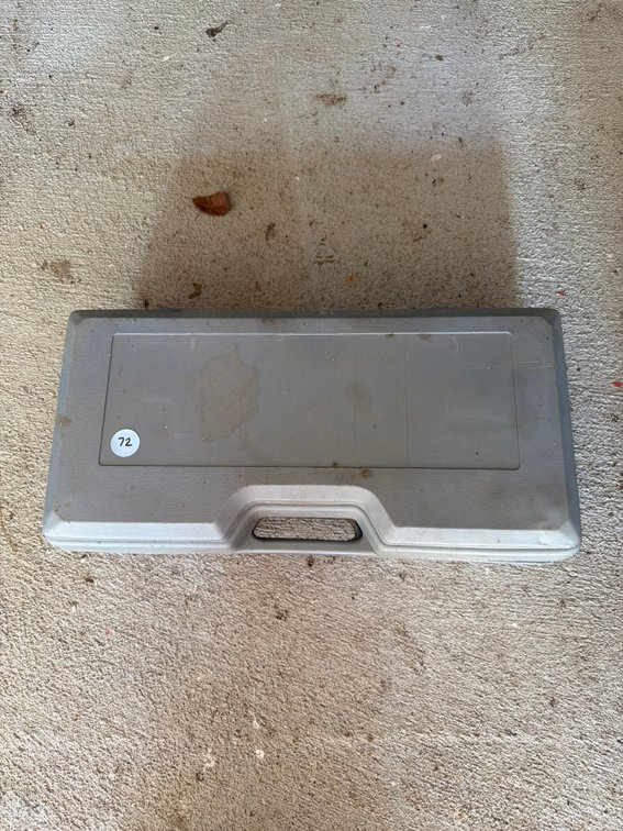 Portable floor jack with case