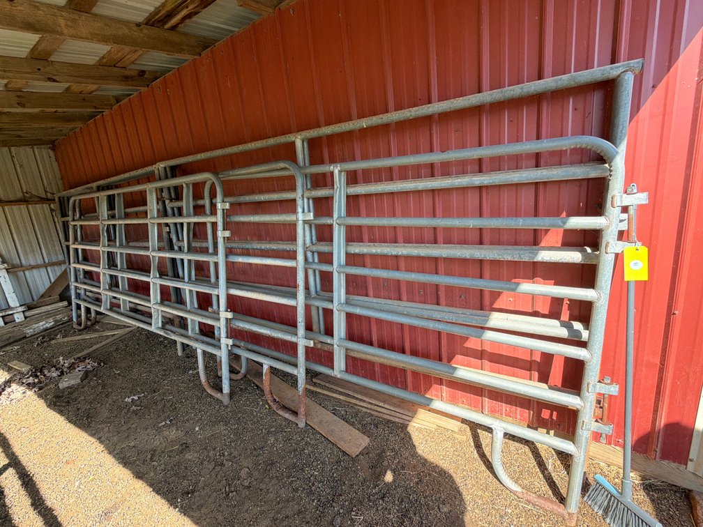 (12) galvanized steel livestock panels