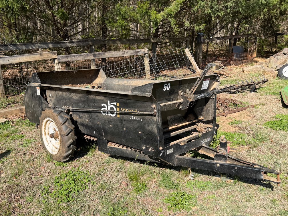 ABI Classic Spreader, a compact manure and compost spreader