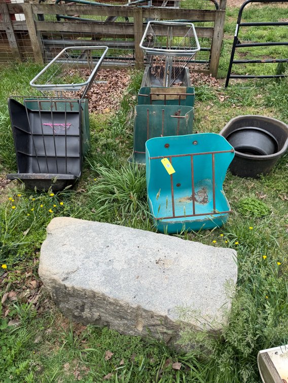 Several outdoor feeders lot