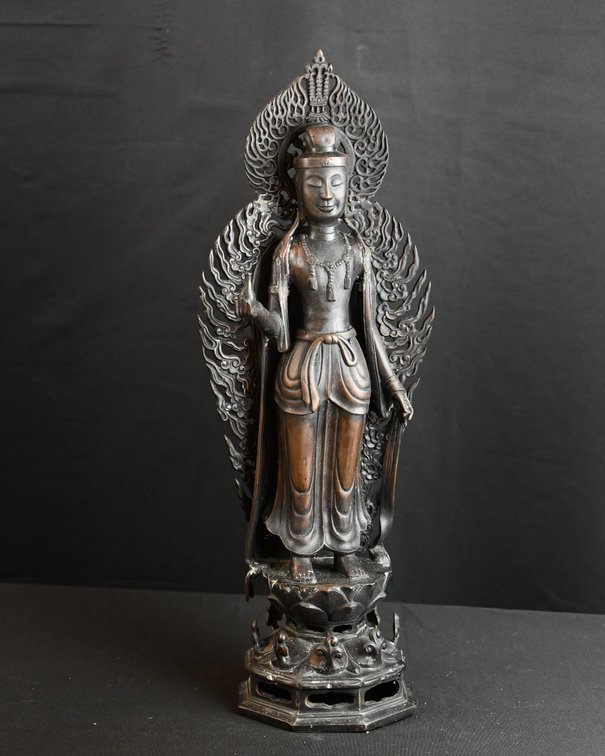 Bronze statue of the Sacred Kannon Bodhisattva