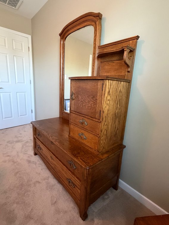 1900’s Antique American oak hotel washstand