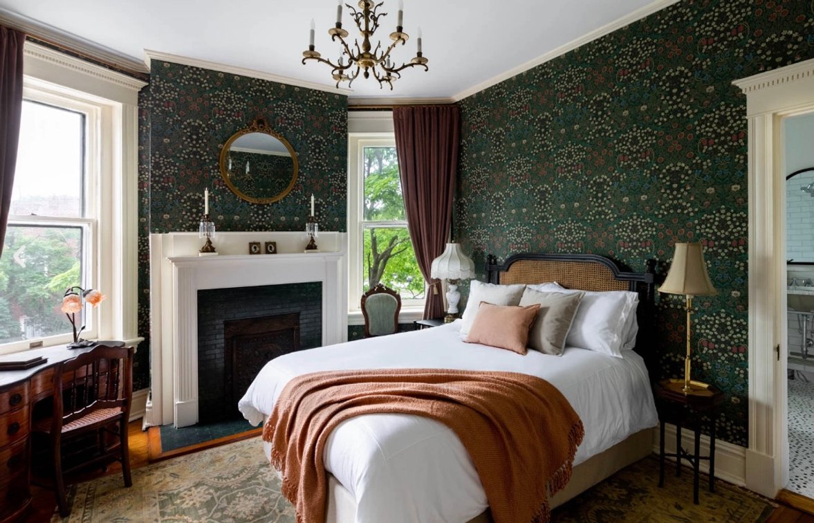 The Boulevard Inn One Night Stay
