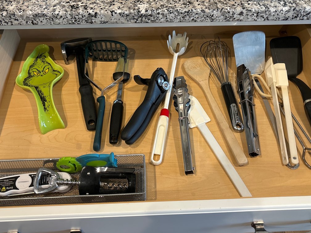 Drawer lot, cooking implements