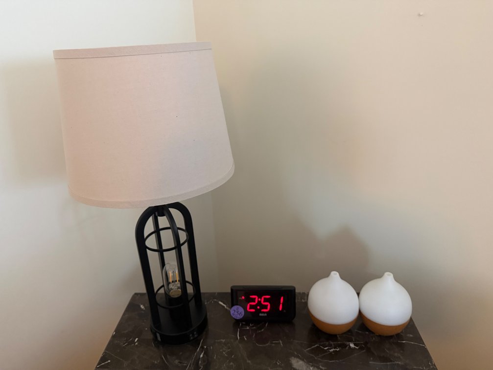 24” farmhouse table lamp with USB port, RCA alarm clock, (2) small oil diffusers