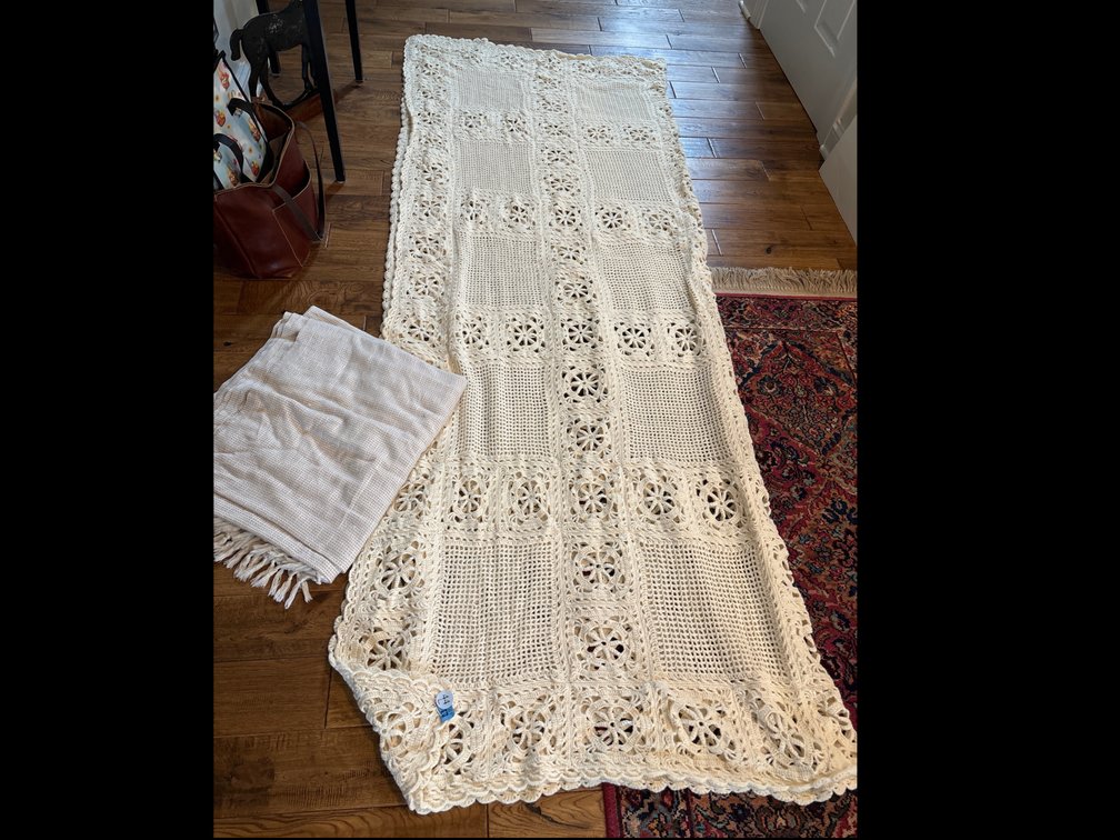 Crocheted ivory coverlet, 6’ x 8’/neutral color throw