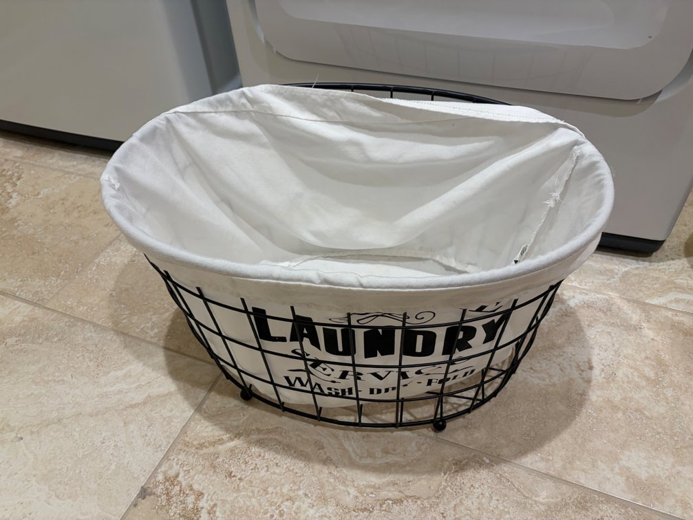 (2) laundry baskets, and a vintage Longaberger picnic basket