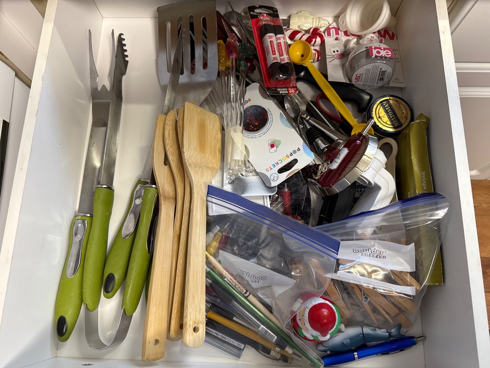 Contents of Lower Kitchen Cabinets and Drawers
