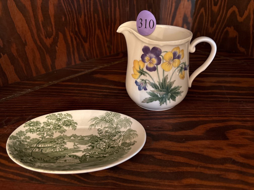 Small Noritake pitcher/ dish by Clarice Cliff