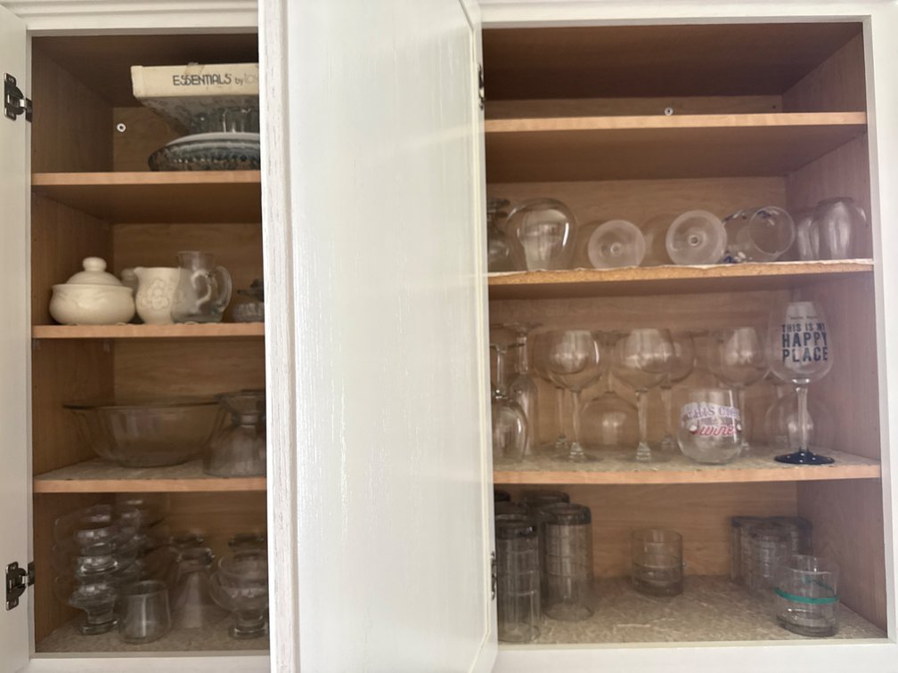 Contents of 5 Upper Kitchen Cabinets 