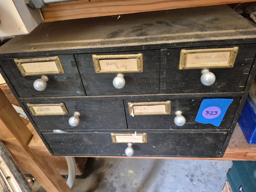 6 drawer organizer with contents