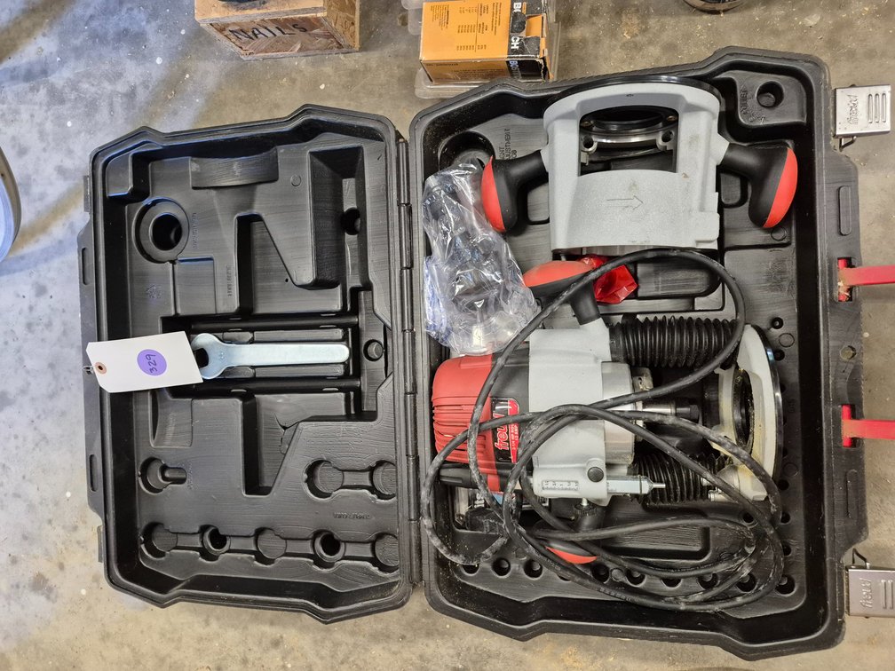 Freud FT1700VCE plunge router