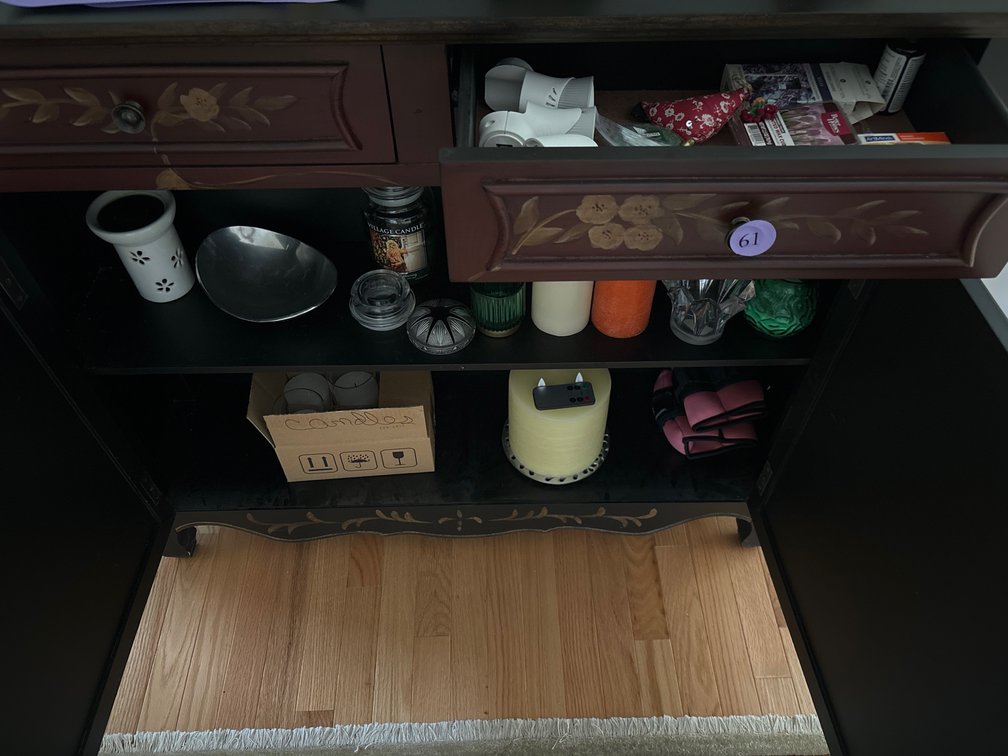 Contents only: candles and room scents