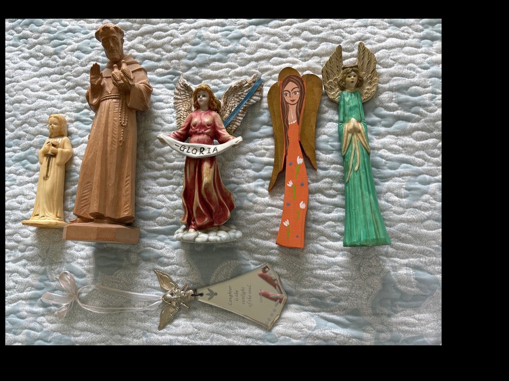 Religious theme lot: wood and ceramic