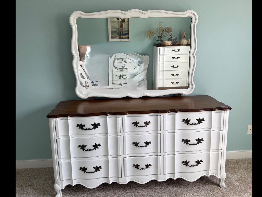 White Fine Furniture Dresser and Mirror