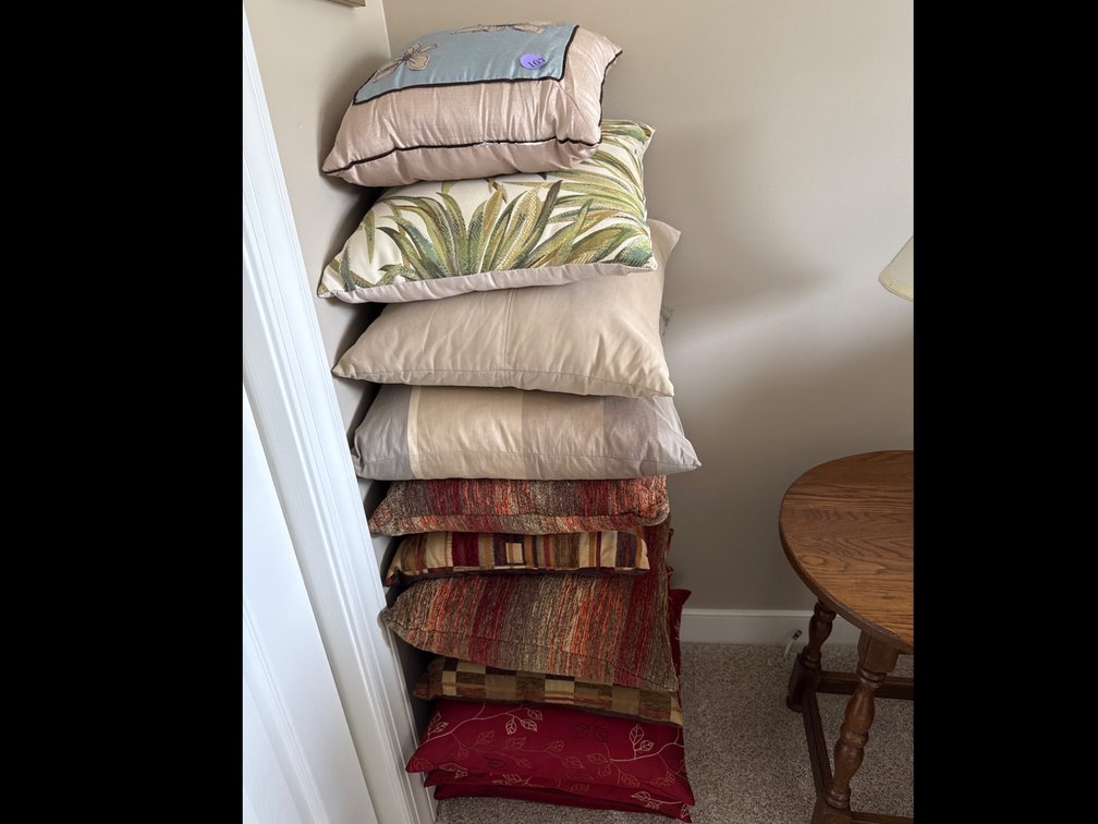 Decorative Pillows, 12
