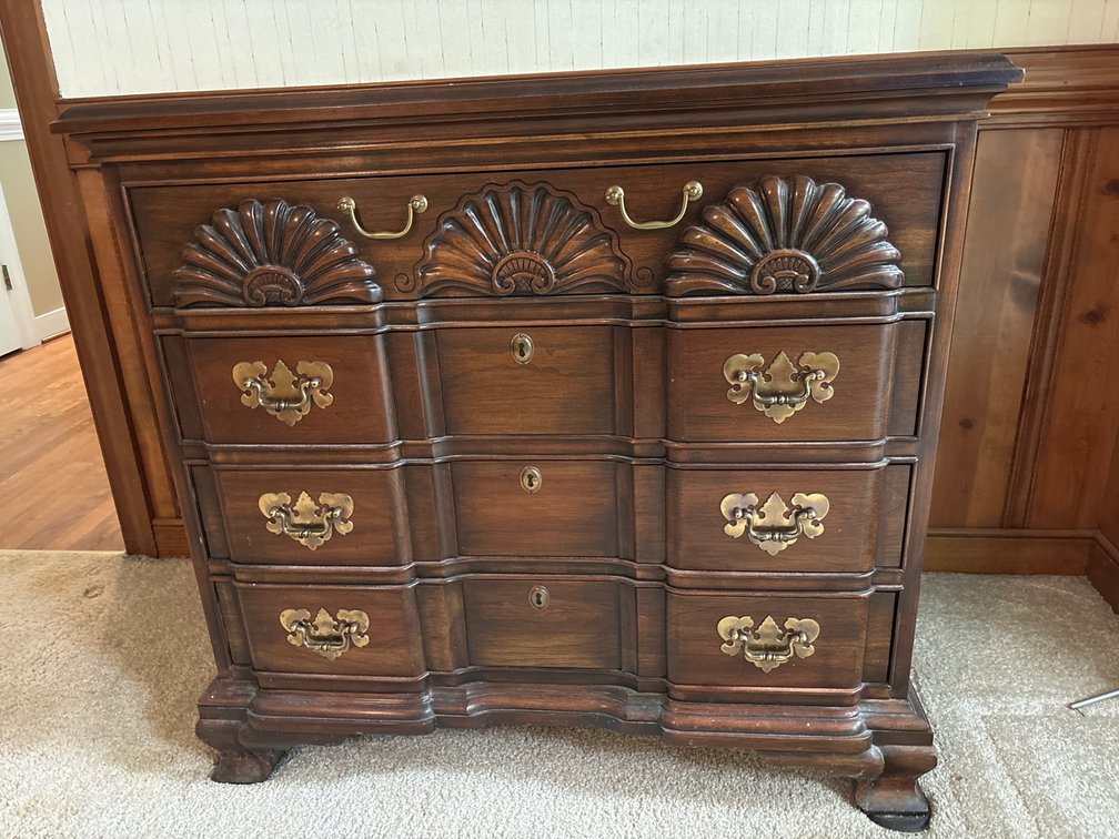 Small 4-drawer shell-carved chest by Harden