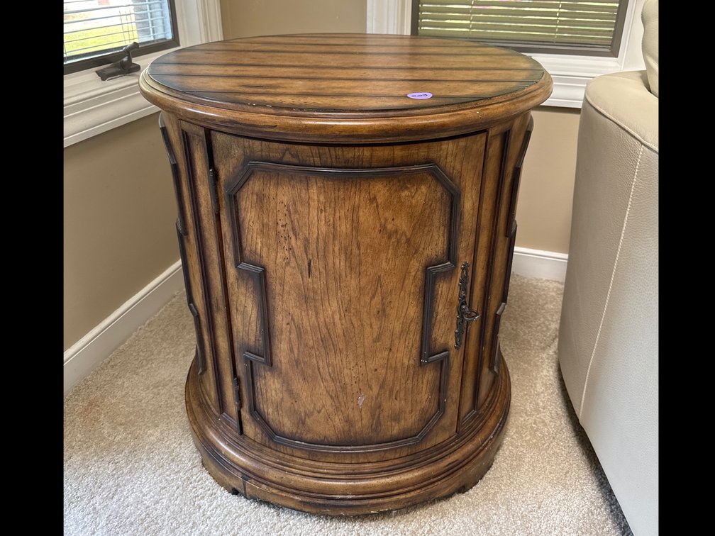 Barrel Style End Table 