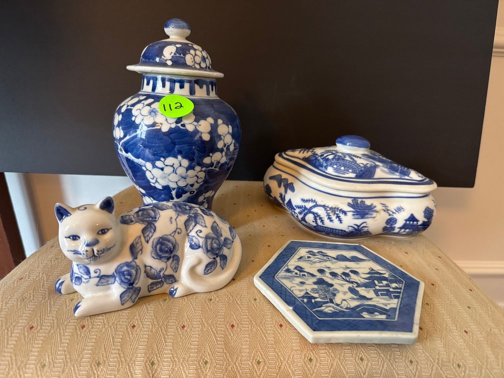 Blue and White Transfer Ware 4pcs Lot Cat,Ginger Jar, Covered Box &Trivet
