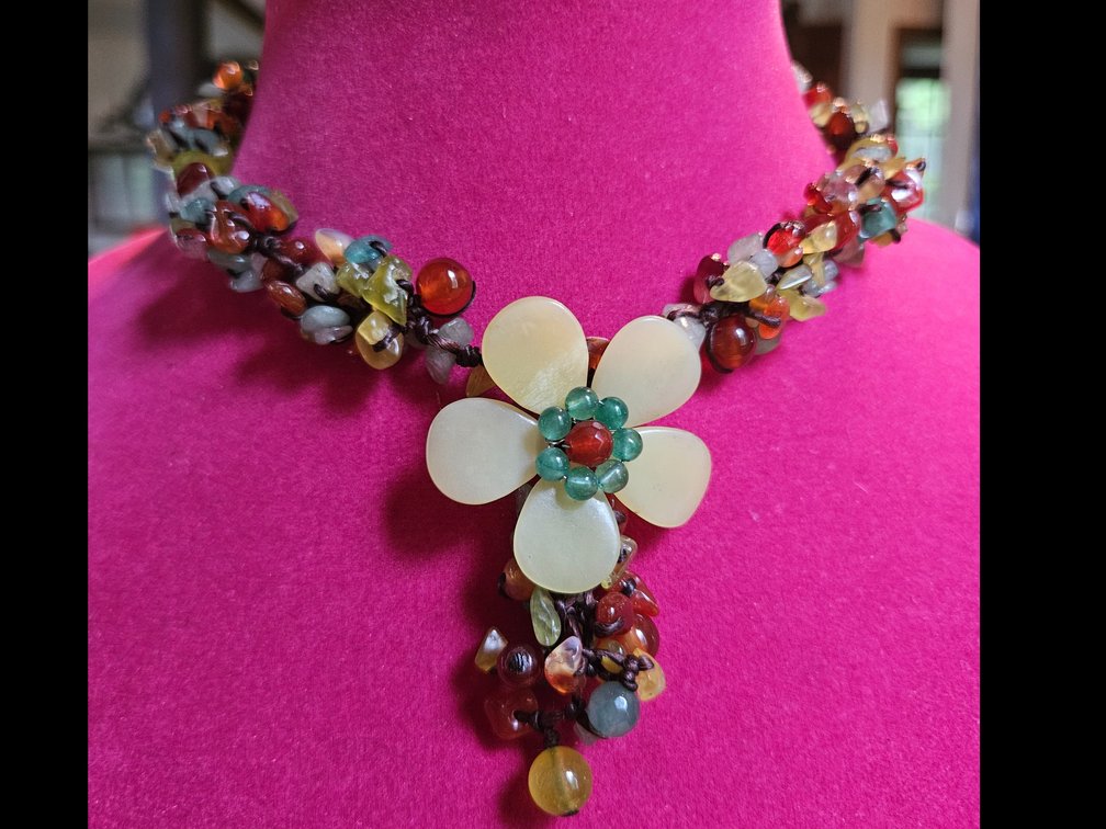 Polished Stones Necklace 