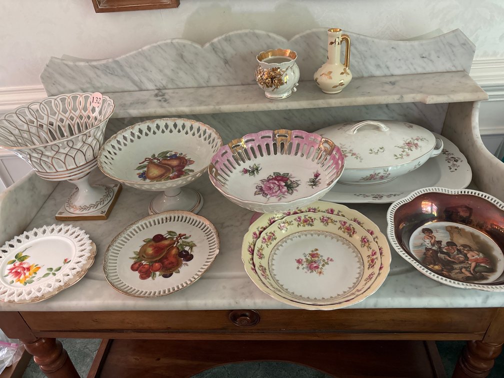 13 pcs of vintage hand painted porcelain