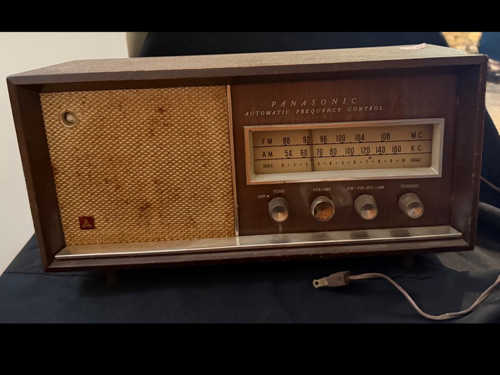 Vintage Panasonic Radio 