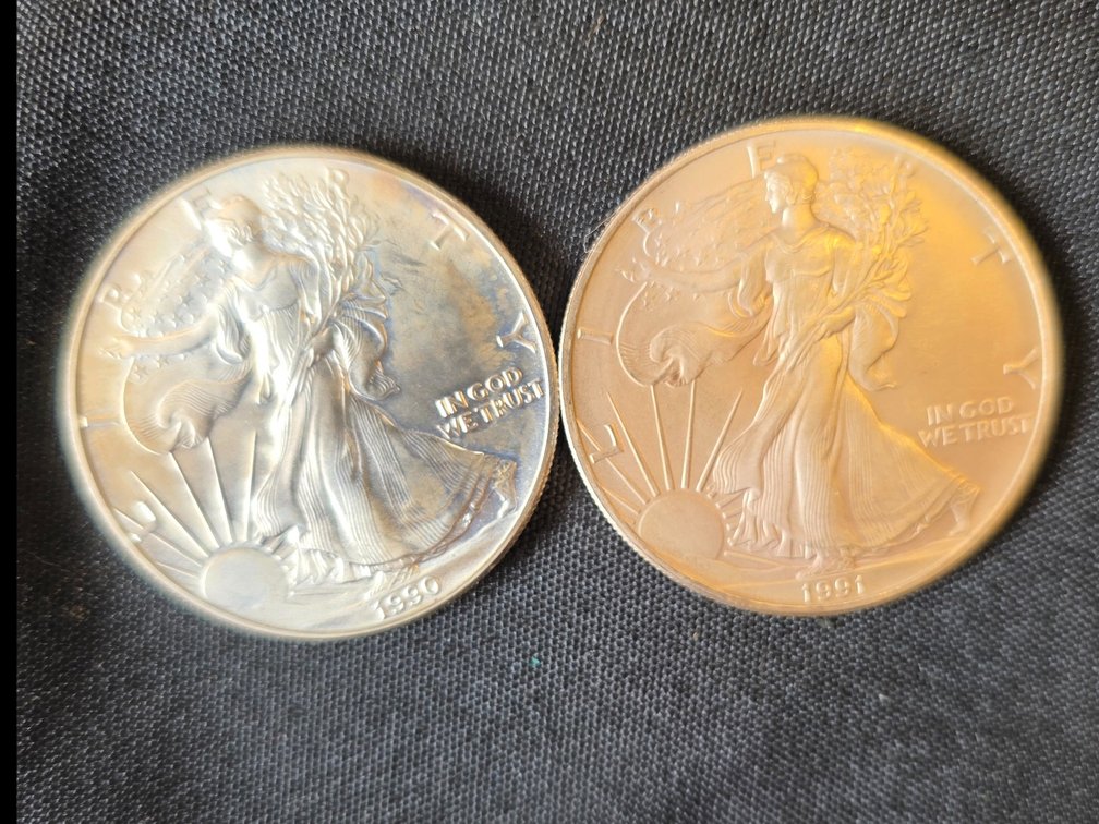 1990, 1991. 1 Ounce Fine Silver Eagles (2)