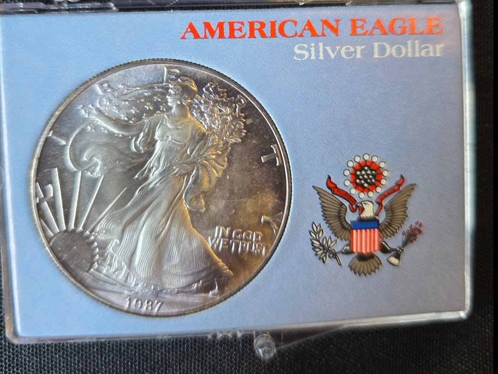 1987. 1 Ounce Fine Silver $1.00 Eagle  