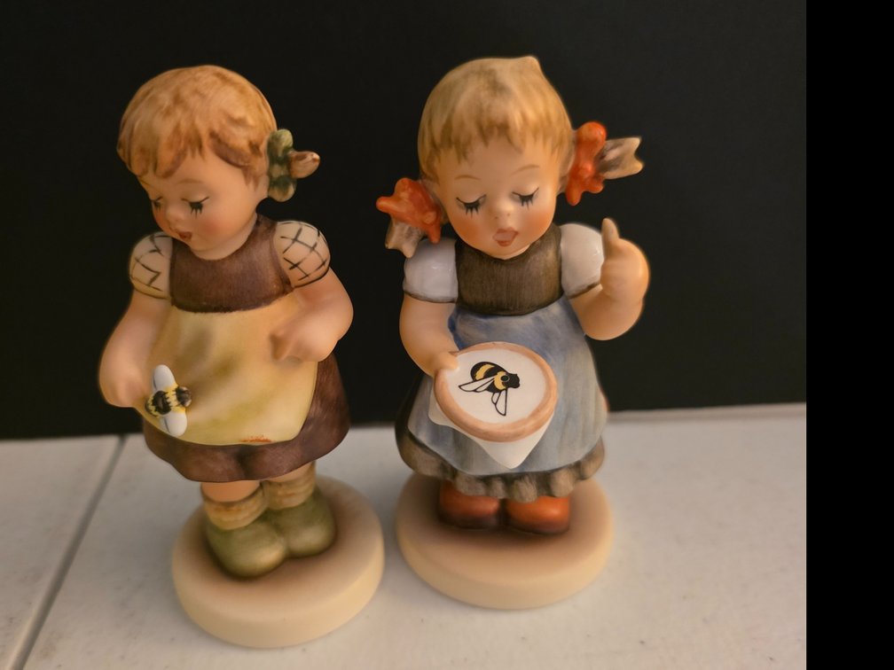 Hummel Exclusive Edition Bee My Friend? #1010125 Hum 2300, 4" :  Goebel hummel #2107/a "bee hopeful" 4" , #1662, both with original boxes 