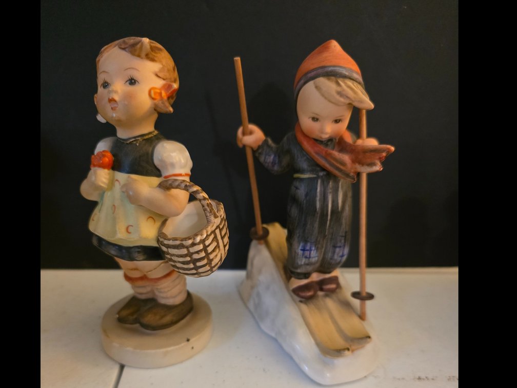 GOEBEL HUMMEL SKIER LITTLE BOY ON SKIS WOODEN POLES #59 TMK3 5"   :  SISTER Figurine 98 2/0 Vintage Goebel W. Germany M.I. Hummel 4.5"