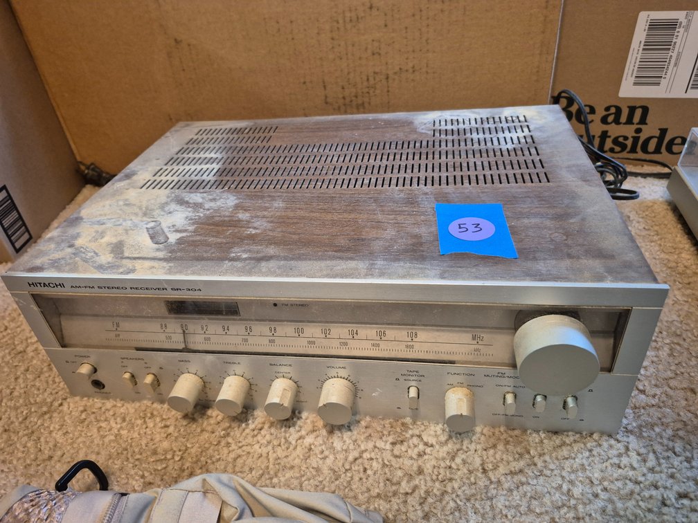 Hitachi SR-304 stereo receiver
