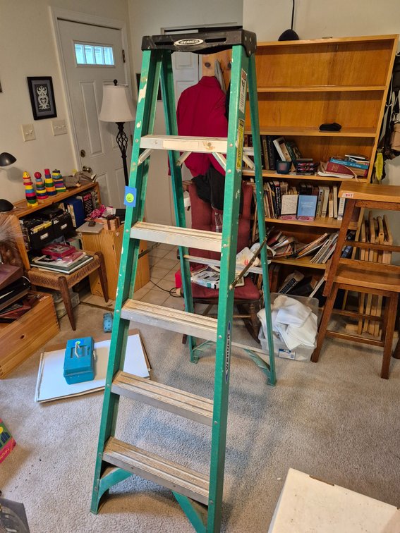 6' fiberglass ladder