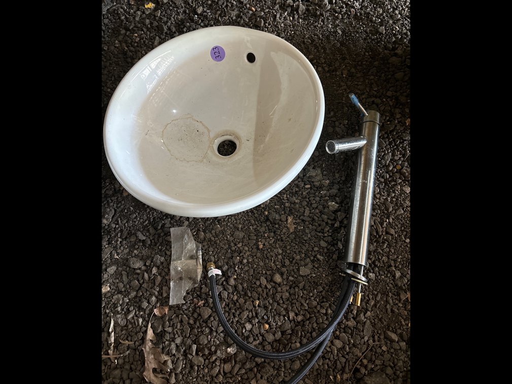 Countertop porcelain sink/faucet