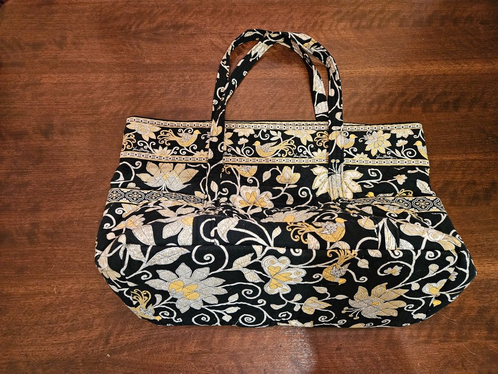 Large Vera Bradley Yellow Bird Pattern Beach or tote bag 