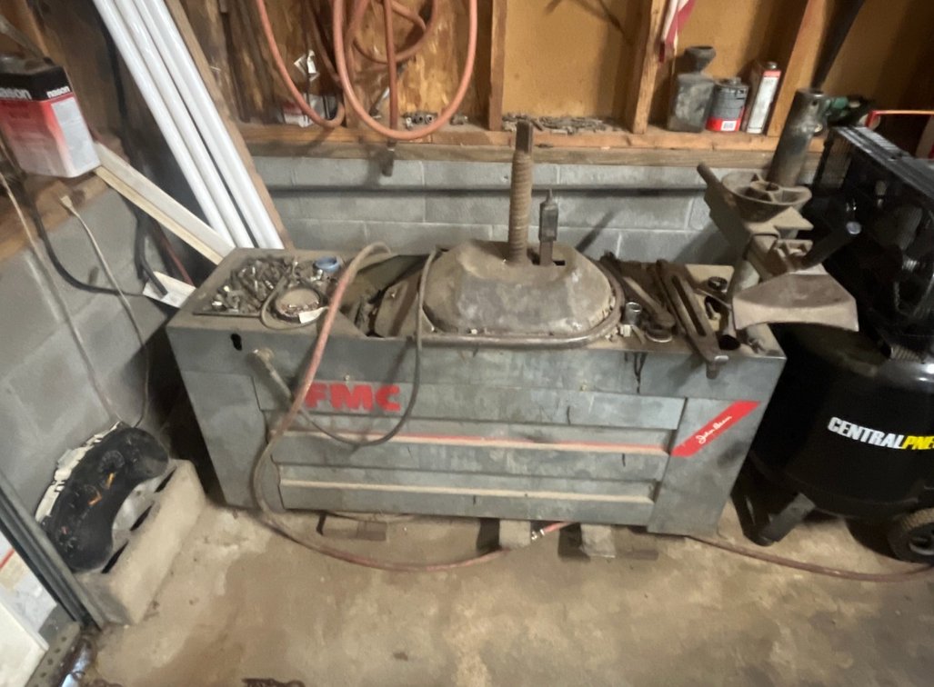 FMC tire machine 