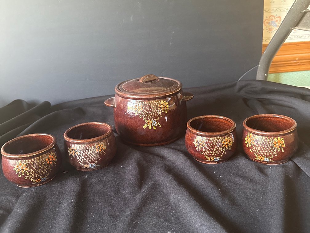 Hand Painted Bean Pot and Matching Bowls