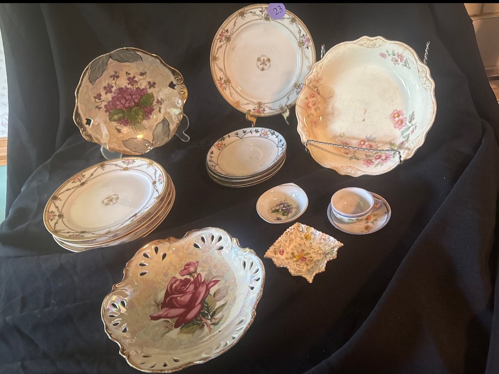 Assorted China, 17 pcs 