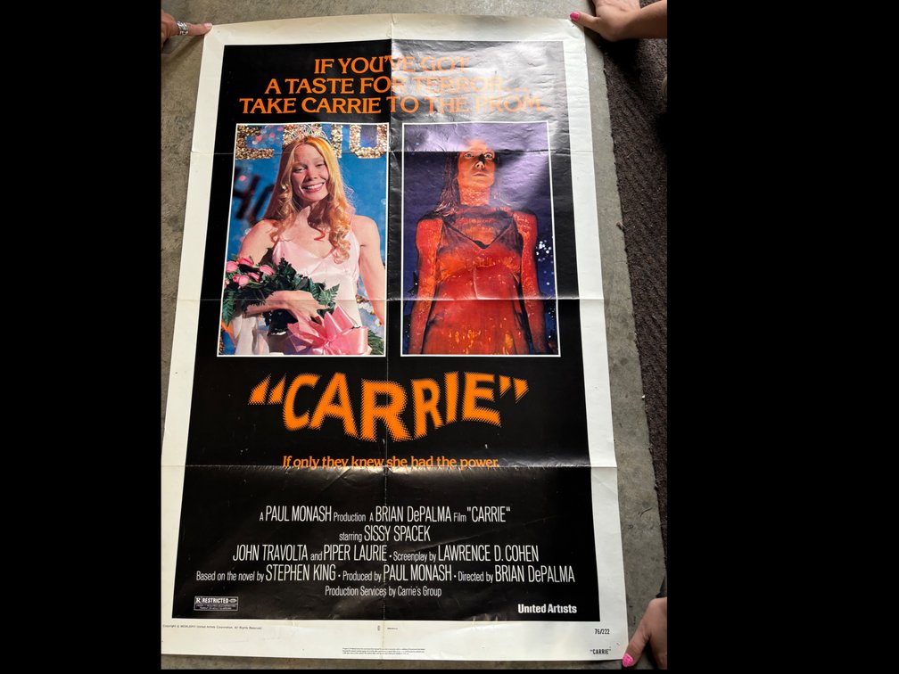 Carrie movie poster