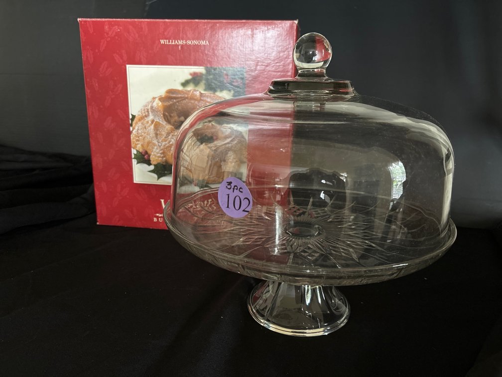 Windsor Brown glass cake plateau and dome/ wreath bundt pan 