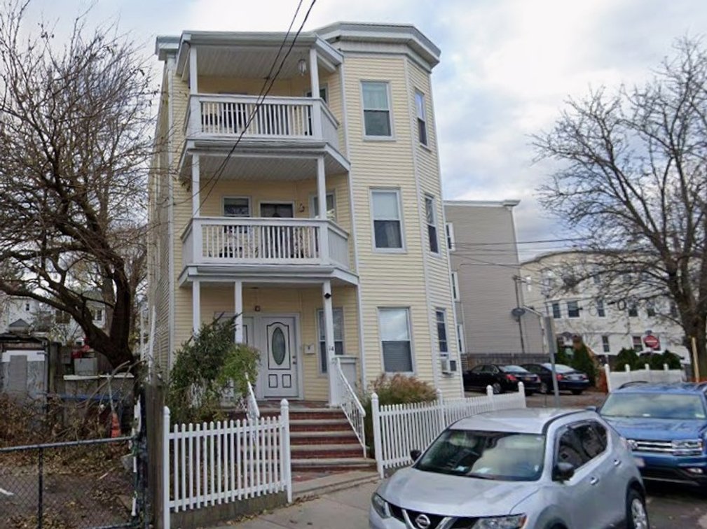 12-14 Knowlton St., Unit 12B, Somerville