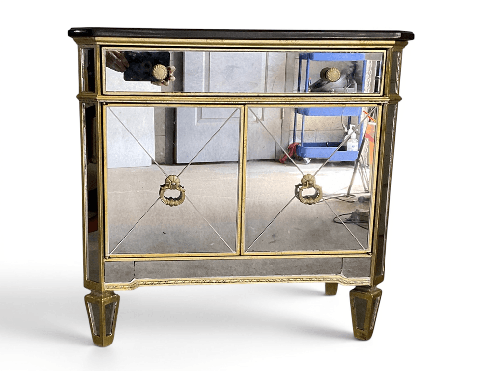 Hollywood Regency Stand