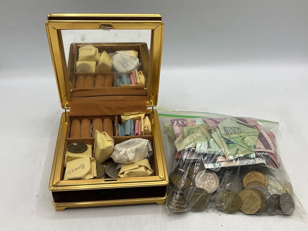 Foreign Coins & Currency, Mostly European & Brazil
