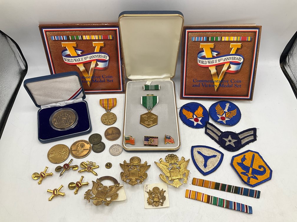 Militaria: Medallions, Coin Sets, Patches & More