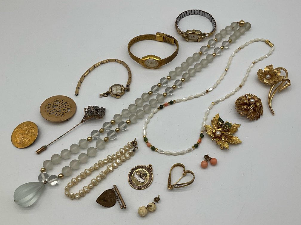 Gold Tone Grouping