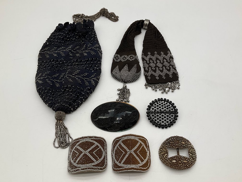 Miser’s Purse, Flapper Bag, Shoe Clips and Brooches