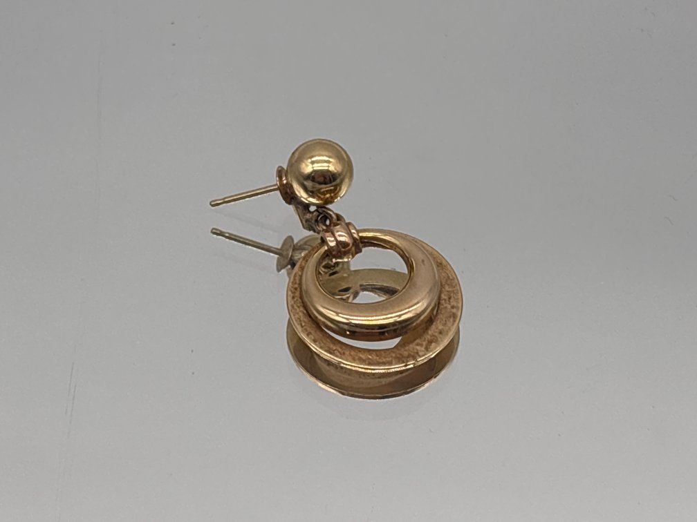 Single 14K Yellow Gold Earring