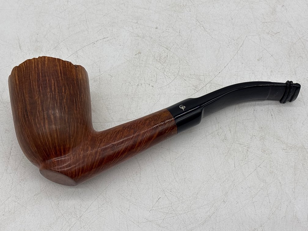 Charatan Make Supreme Pipe