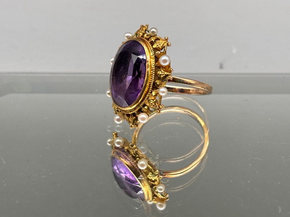 10K Oval Cut Amethyst and Seed Pearl Ring