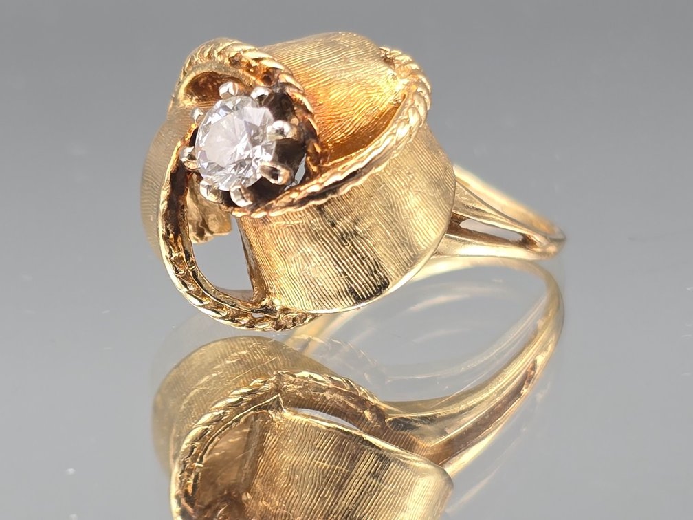 14K Brilliant Cut Diamond Knot Ring