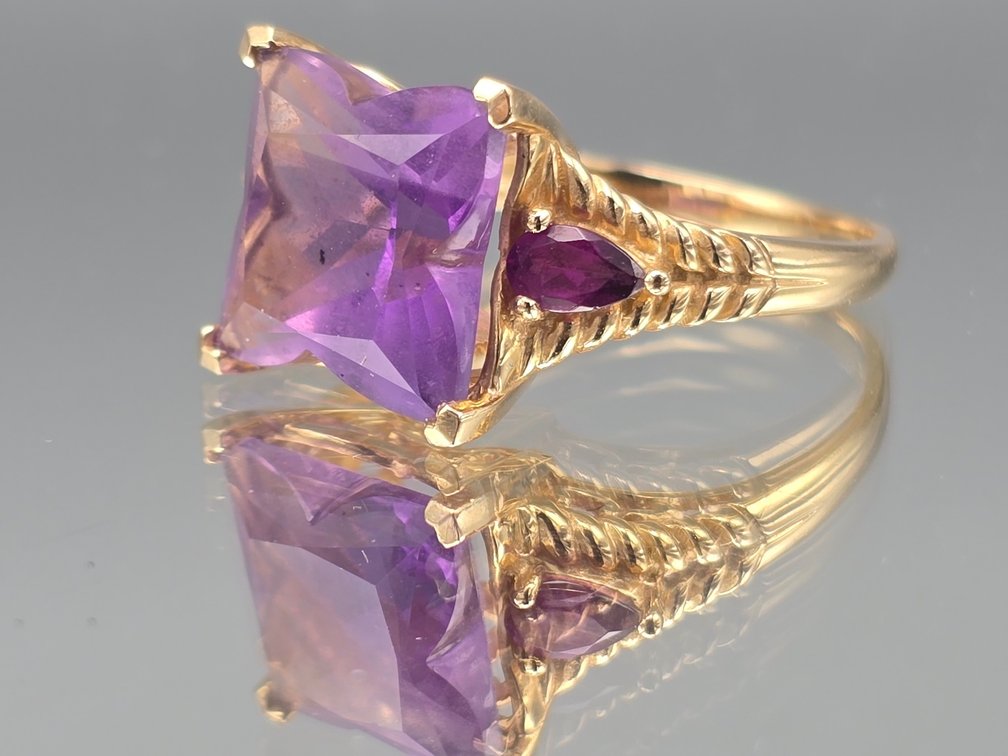 14K Fancy Cut Amethyst Ring